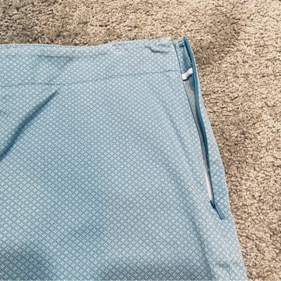 Talbots Classic Side Zip Light Blue and White Patterned Pants Size 10 - Picture 7 of 11